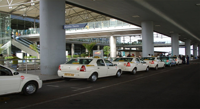 telanganagovernmentfixesnewtariffformaxicabsoperatingfromshamshabadairport